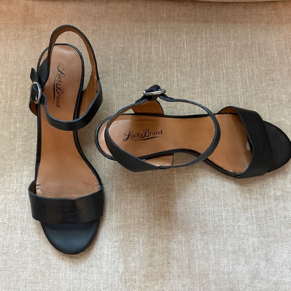 Lucky Brand Black Leather Heels Size 8.5 - Picture 1 of 6